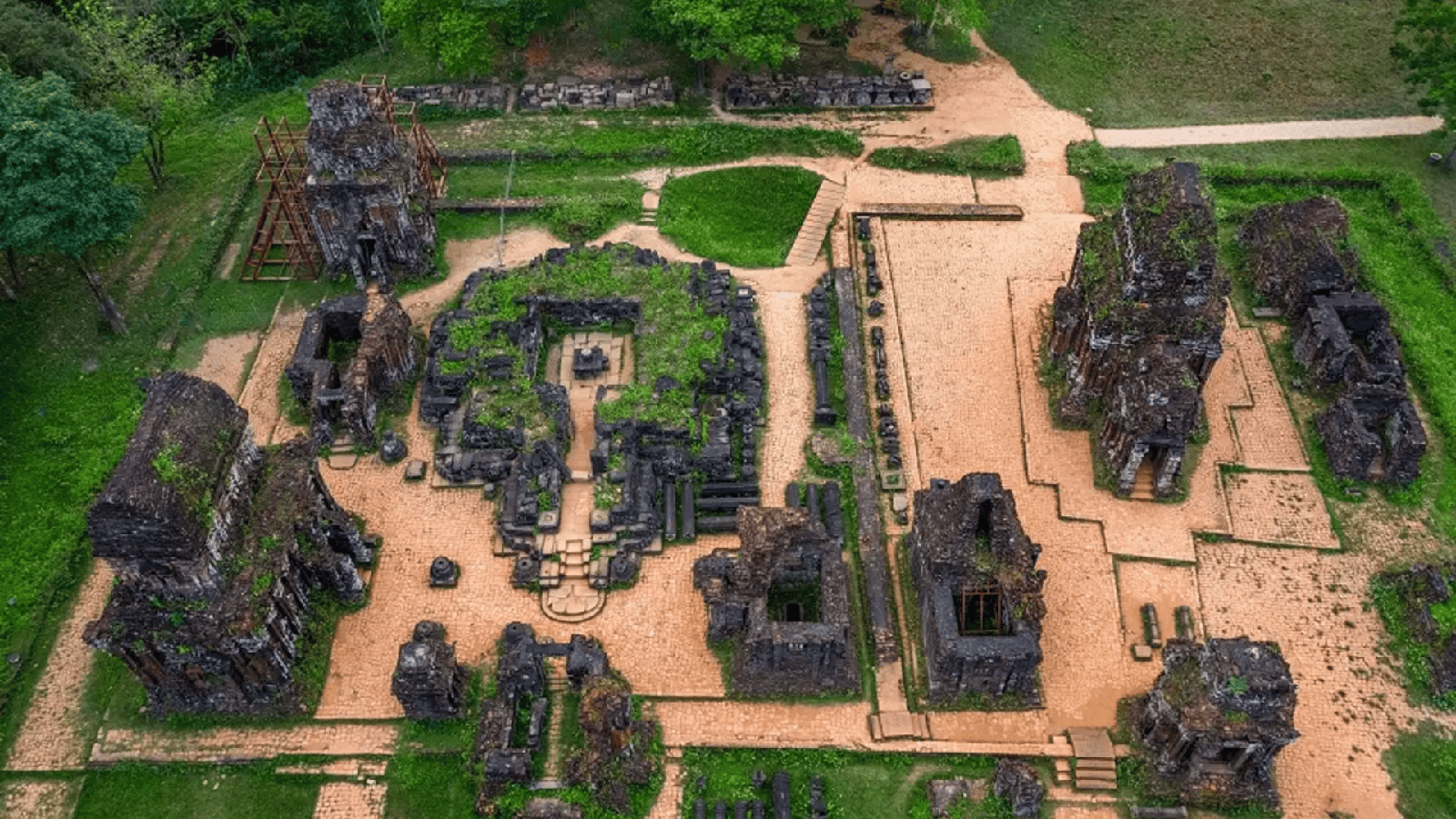 Tour Bình Minh trên tháp Mỹ Sơn (3)